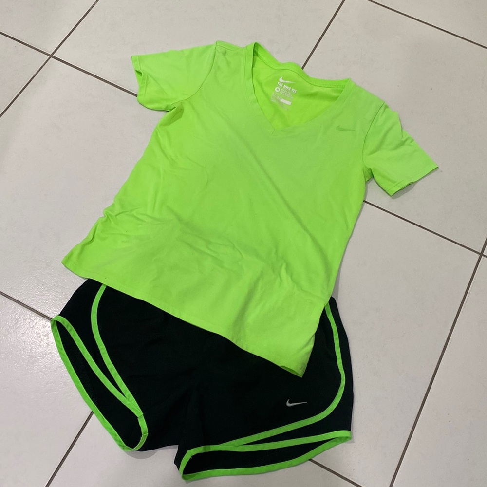 Nike Women’s Running Outfit